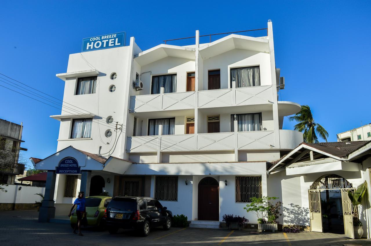 Cool Breeze Hotel Mombasa Exterior photo